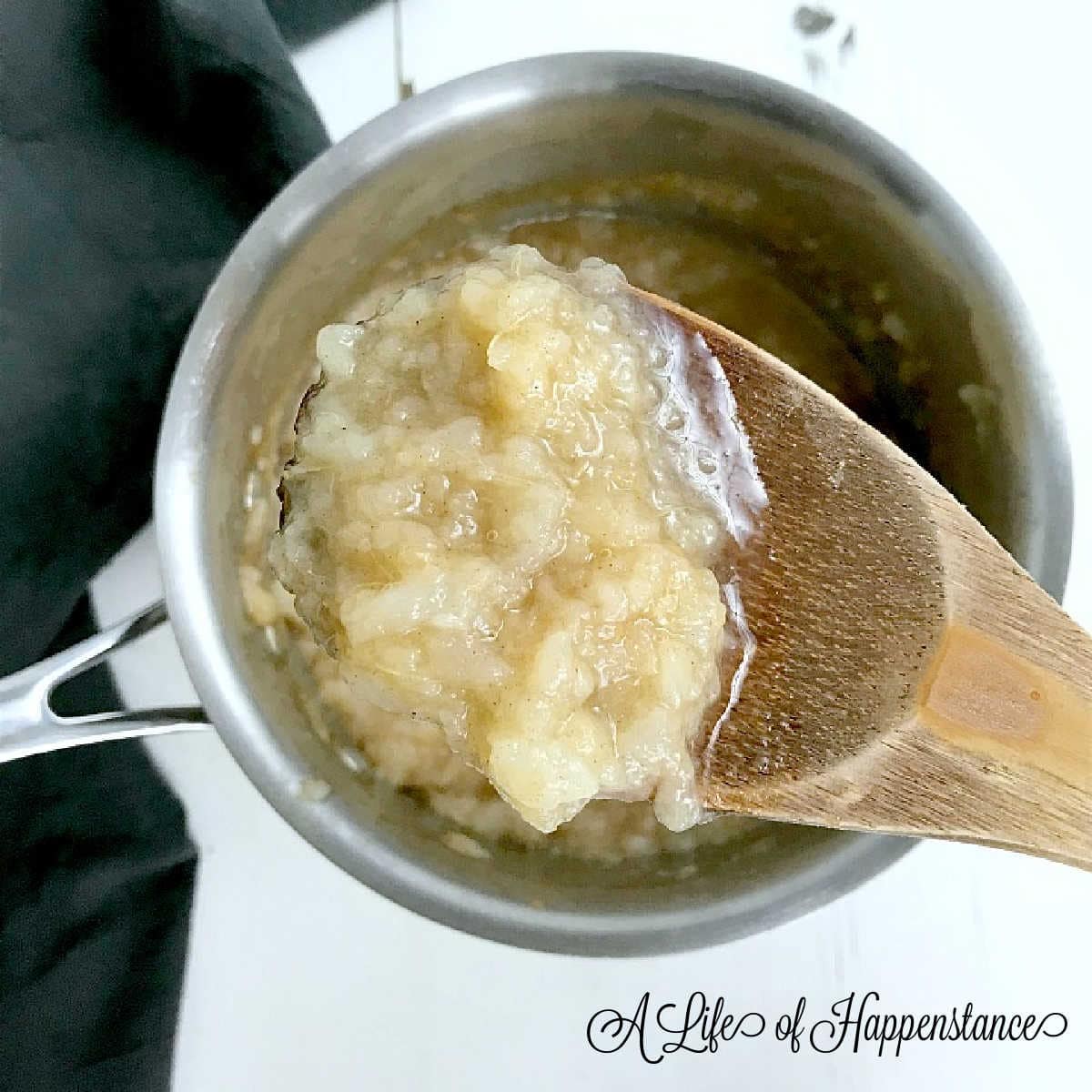 Homemade Pear Sauce Recipe (SCD, Paleo, Whole30, Vegan)